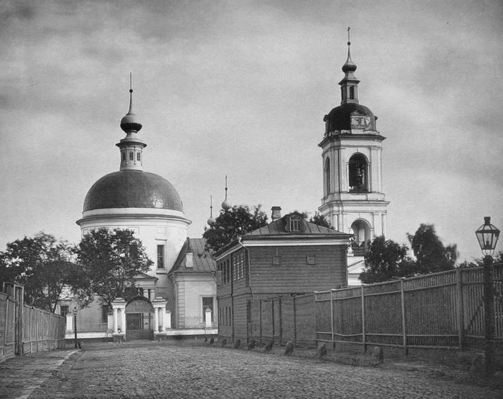 Ирининская церковь.jpg Ирининская церковь.jpg