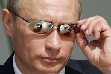 Чего Президент РФ В. Путин и правящая партия не обещает народу России?