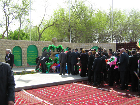 Памятник Молленепесу Памятник Молленепесу